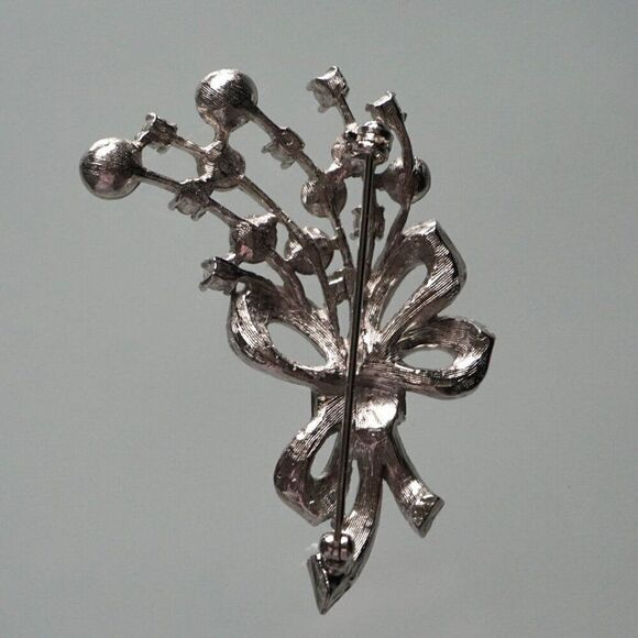 Vintage Silver Tone Clear Rhinestone Bow Pin Brooch -FLAWS - Picture 5 of 7